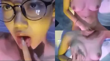 Bokep Indo Cewek Kacamata Dada Montok poster