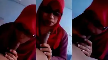 Bokep Indo Disepong Pembantu Berjilbab Merah poster