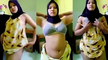 Jilbabers Toket Gede Pake BH Abu-abu Ngentot Rayud poster