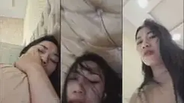 Live Dara Unboxing Lubang Vagina Sampai Banjir poster