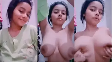 Pap Toket Gede Cewek Sange Amatir Viral poster