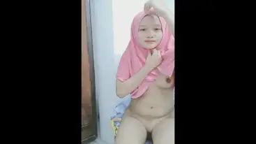 Pembantu Binal Toket Gede Digenjot Majikan poster