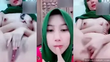 VCS Jilbab Viral Disebar Mantan, Memek Basah Keliatan Jelas poster